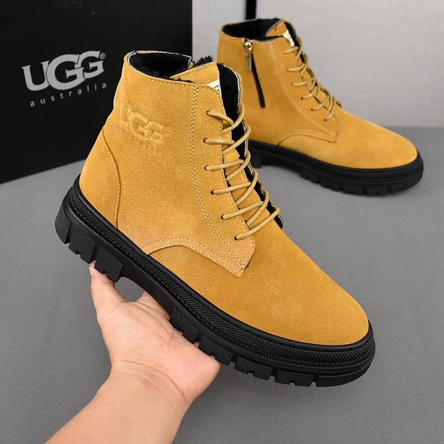 ugg 。鞋面采用防水磨砂，真羊毛内里，防滑橡胶鞋底。保暖舒适，冬季必备！男码38-44 45定做不退换 。