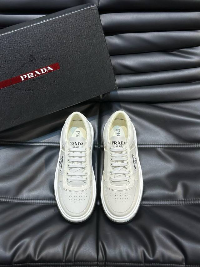 PRADA 普拉达 -高端品质 原单,鞋身空压品牌logo，大底：超轻TPU发泡 橡胶；双色成型大底,超高品控 做工精细：凸显 高端 贵气 档次 38-44 4