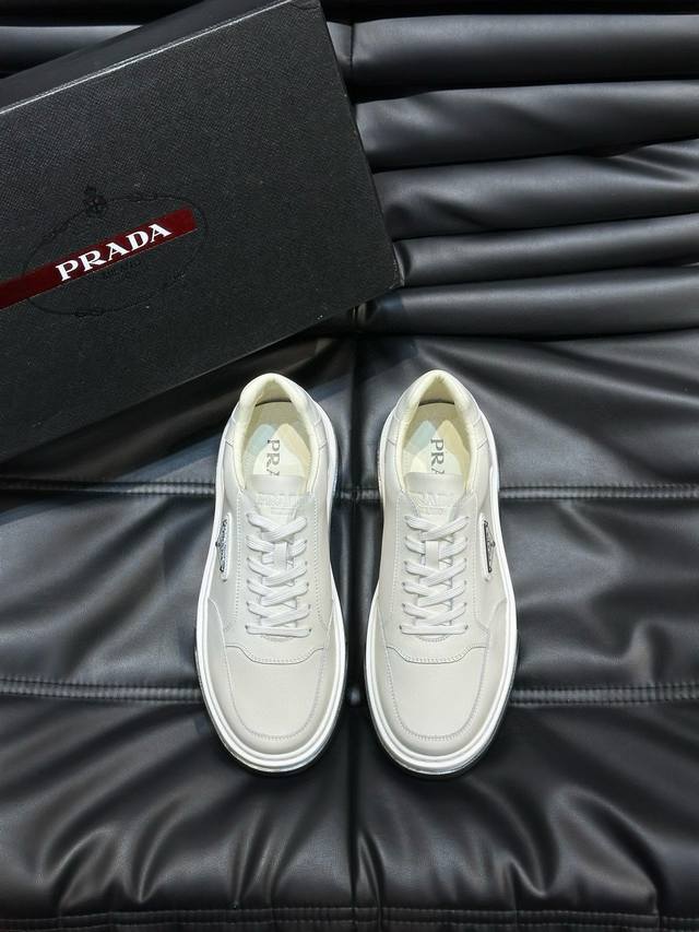 PRADA 普拉达 -高端品质 原单,鞋身空压品牌logo，大底：超轻TPU发泡 橡胶；双色成型大底,超高品控 做工精细：凸显 高端 贵气 档次 38-44 4