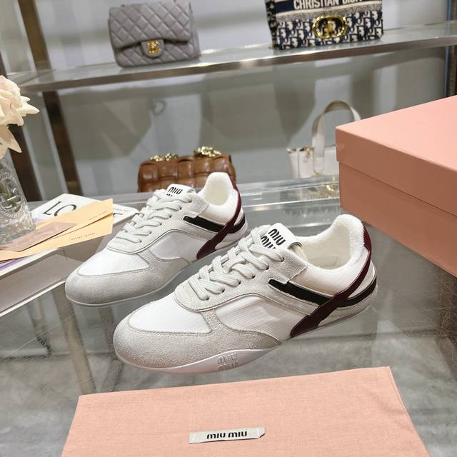 miumiu P: 情侣款.Size：女35-40.男40-44. 男45定做 情侣款代购级别独家首发miumiu缪缪透气网布休闲鞋2025春夏新款英伦风系带m