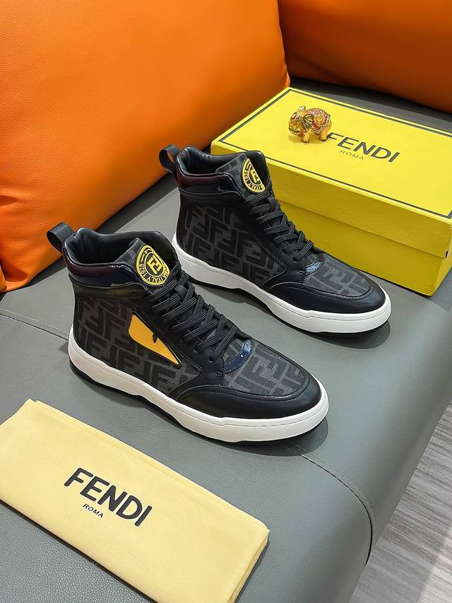 商品名称：Fendi 芬迪 正规码数: 38-44 高帮鞋 商品材料：精选 牛皮鞋面，柔软羊皮内里；原厂大底。