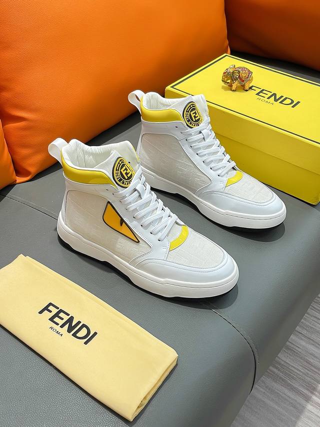 商品名称：Fendi 芬迪 正规码数: 38-44 高帮鞋 商品材料：精选 牛皮鞋面，柔软羊皮内里；原厂大底。