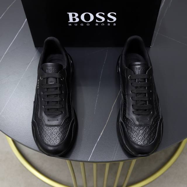 出厂价： 顶级原单boss 最新上市、进口原版牛皮面、高级原版图案。高端1:1开模定制，原版大底，更轻便，防滑。时尚主打潮流，百搭爆款。散发时尚休闲气息，时尚就