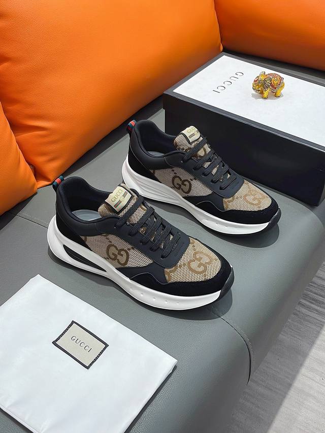 商品名称：Gucci 古驰 正规码数: 38-44 休闲鞋 商品材料：精选 牛皮鞋面，柔软羊皮内里；原厂大底。