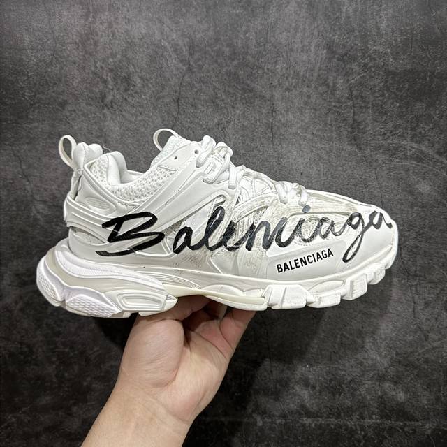 Ok版本 巴黎世家3代系列 Balenciaga Track 3.0 低帮老爹鞋 做旧白色涂鸦 知名巴黎世家大厂出品 原装大盒 从里到外 一切百分百还原官方配置