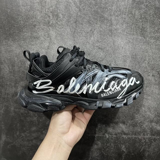 Ok版本 巴黎世家3代系列 Balenciaga Track 3.0 低帮老爹鞋 做旧黑色涂鸦 知名巴黎世家大厂出品 原装大盒 从里到外 一切百分百还原官方配置