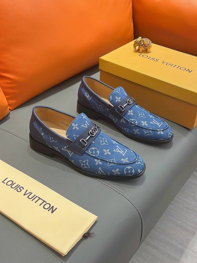 商品名称：Louis Vuitton 路易 威登 正规码数: 38-44 西装鞋 商品材料：精选 头层牛皮鞋面，柔软羊皮内里；原厂大底。