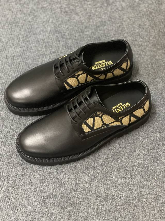 valentino 顶级p: Size:39-44 45.46 专柜原版全套包装 2024Valentino 华伦天奴 男鞋男性乐福鞋 专柜同步进口牛皮进口牛里