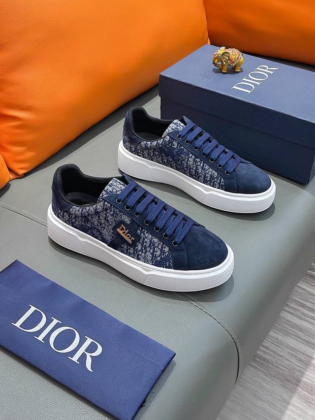 商品名称：Dior 迪奥 正规码数: 38-44 休闲鞋 商品材料：精选 牛皮鞋面，柔软羊皮内里；原厂大底。