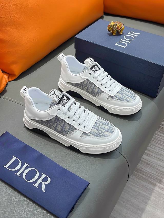 商品名称：Dior 迪奥 正规码数: 38-44 休闲鞋 商品材料：精选 牛皮鞋面，柔软羊皮内里；原厂大底。 - 点击图像关闭