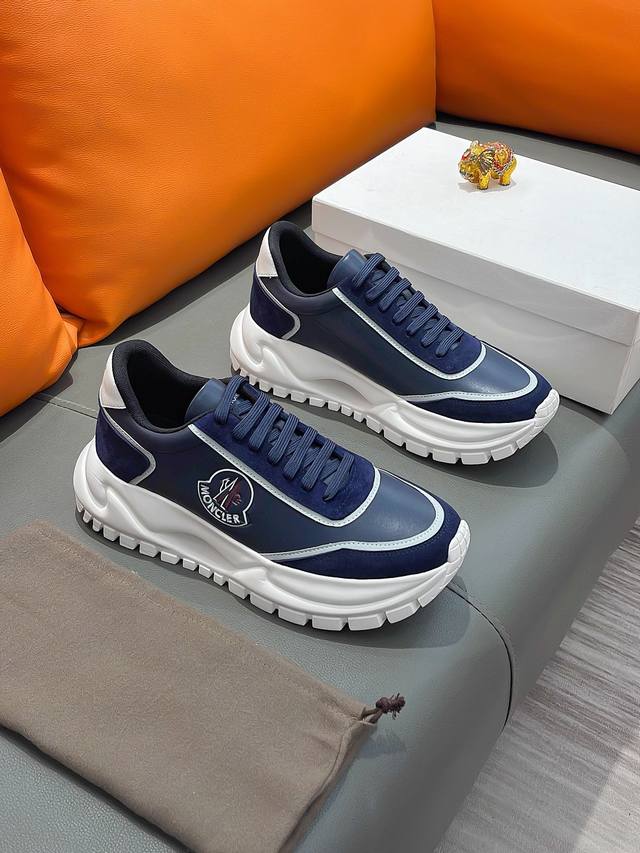 商品名称：Moncler 蒙口 正规码数: 38-44 休闲鞋 商品材料：精选 牛皮鞋面，柔软羊皮内里；原厂大底。