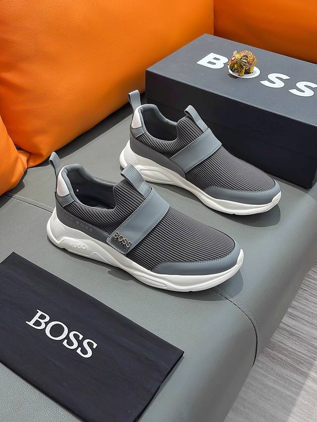 商品名称：Boss 波士 正规码数: 38-44 套脚鞋 商品材料：精选 飞织鞋面，舒适羊皮内里 ；原厂大底。