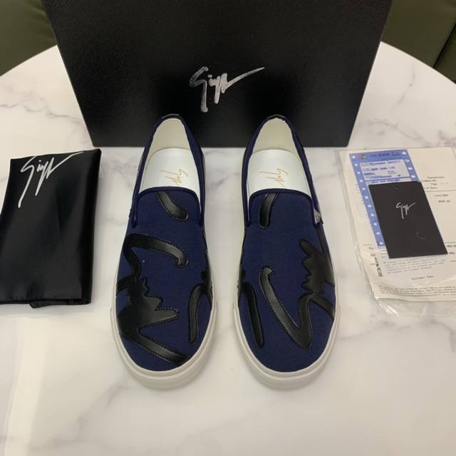 商品商标:Giuseppe Zanotti 正码码数:38-44 37.45定做 商品材料:Gz休闲男鞋，进口头层防水牛仔布高端上档次，牛皮里，橡胶耐磨原版大底