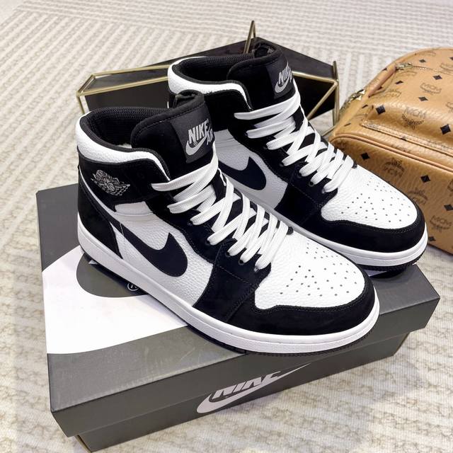 工厂价： Nike Air Jordan1 乔丹冬季运动板鞋 加毛款 Aj经典鞋型不变的基础上内里羊毛 真的很加分！原厂材料fk 鞋面进口头层牛皮 色高帮低帮全