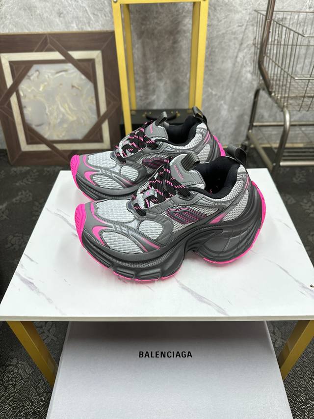 情侣款 Balenciaga Runer 巴黎世家 12代 新款破坏风 手工做旧款复古老爹鞋 全新版本出货 核心配合工厂优势供应 市场最优品质 鞋型细节做旧等都