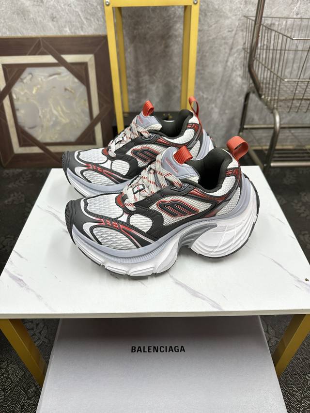 情侣款 Balenciaga Runer 巴黎世家 12代 新款破坏风 手工做旧款复古老爹鞋 全新版本出货 核心配合工厂优势供应 市场最优品质 鞋型细节做旧等都