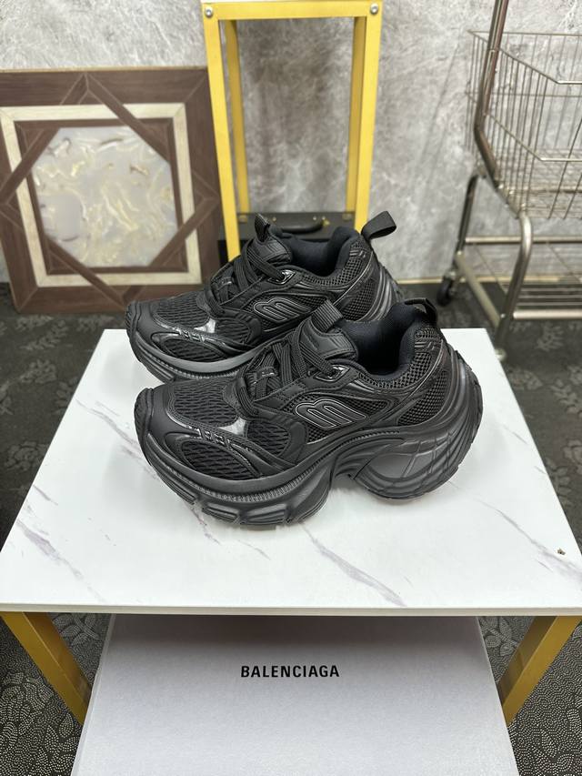 情侣款 Balenciaga Runer 巴黎世家 12代 新款破坏风 手工做旧款复古老爹鞋 全新版本出货 核心配合工厂优势供应 市场最优品质 鞋型细节做旧等都