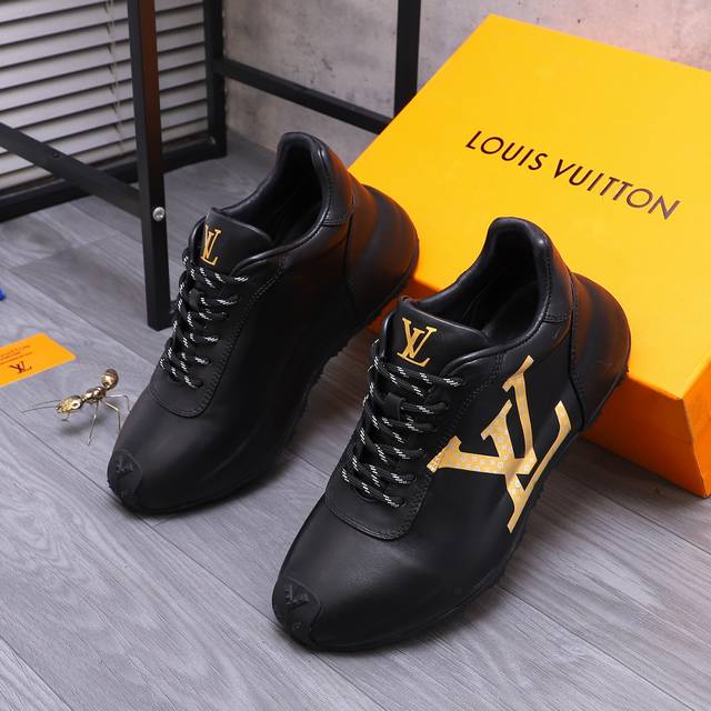 商品商标：Louis Vuitton 路易威登 包底休闲鞋 正码码数: 38-45 商品材料：精选 头层牛皮拼接鞋面 羊皮内里 橡胶大底