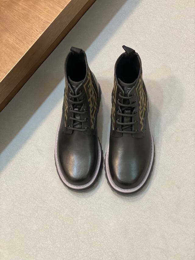 fendi 顶级p: Size:39-44 45定做 Fend芬迪牛皮及裸靴 系带及裸靴，黑色牛皮，牛麂皮材质。点缀灰色和黑色、咖色ff提花布料细节。上脚非常舒