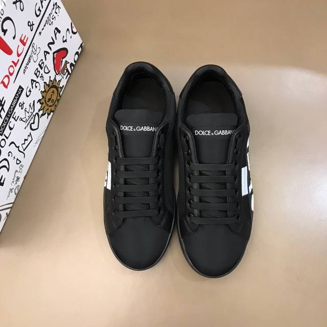 新款dolce＆Gabbana 顶级原单 Size：38-45 Dg重工系列，原版进口小牛皮，5D打印彩绘涂鸦图案，精致奢华，超a级别！版型对比专柜正品，丝毫不