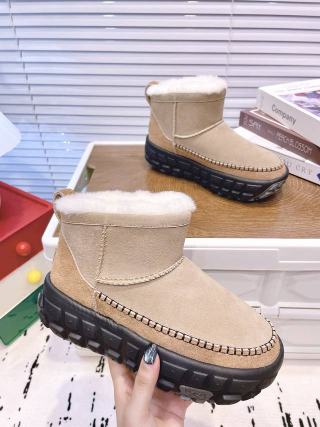 工厂价： Ugg 24Ss秋冬新品雪地靴 毛毛鞋 专柜最新爆款 轮胎底运动系列 Ugg上脚超可爱，塔斯曼the Venture Daze Mule24春夏全新系