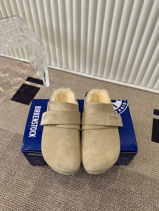 birkenstock 博肯毛毛包头鞋 万年经典勃肯强势推出，一个品牌就是一个鞋子类型，其构造鉴于人体工学设计，让脚完全解放舒适打 造的，采用纯天然软木一次性压