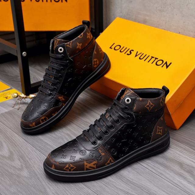 商品商标：Louis Vuitton 路易威登 休闲鞋 正码码数: 38-44 商品材料：精选 头层牛皮鞋面，进口羊皮内里。原版大底