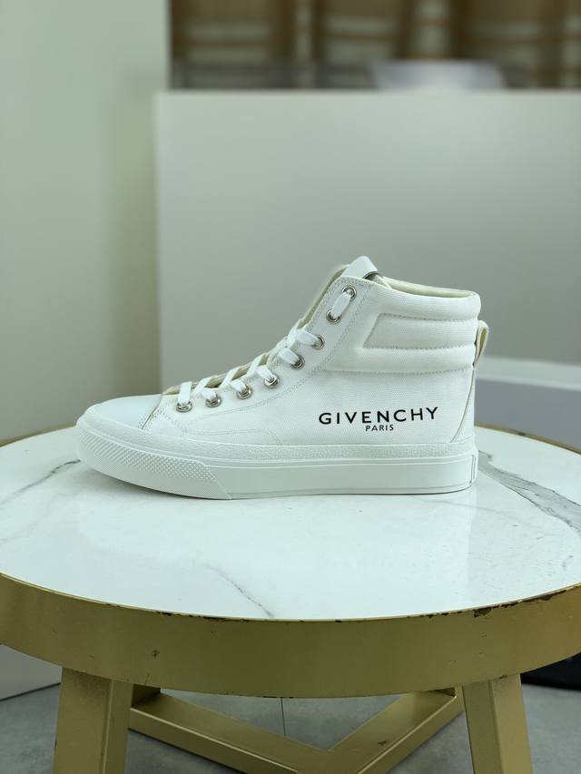 工厂价 顶级高端版本 代购品质 原版开发 纪梵希 Givenchy 情侣款高帮 标准码：35-44； 34 45 46 47可以定做 等级：官网同款 原单品质材