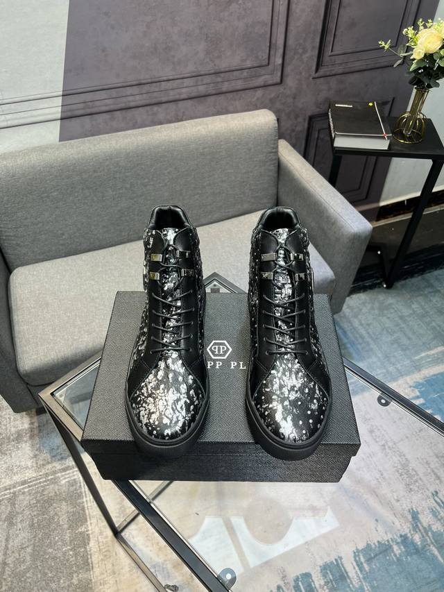 philipp Plein 菲利普普来因 男鞋高端品牌 鞋面进口头层牛皮羊皮内里，原版五金扣。惊世之作，与官方的质量相比美的1：1复刻！打造时尚个性衬托你的与众