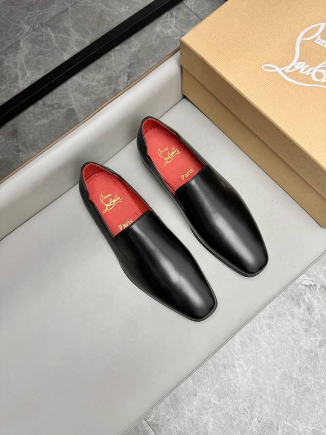 christian Louboutin Cl 高品质男鞋 面料选用进口小牛皮，牛皮内里，意大利进口真皮大底 码数：39-44 38，45，46定做