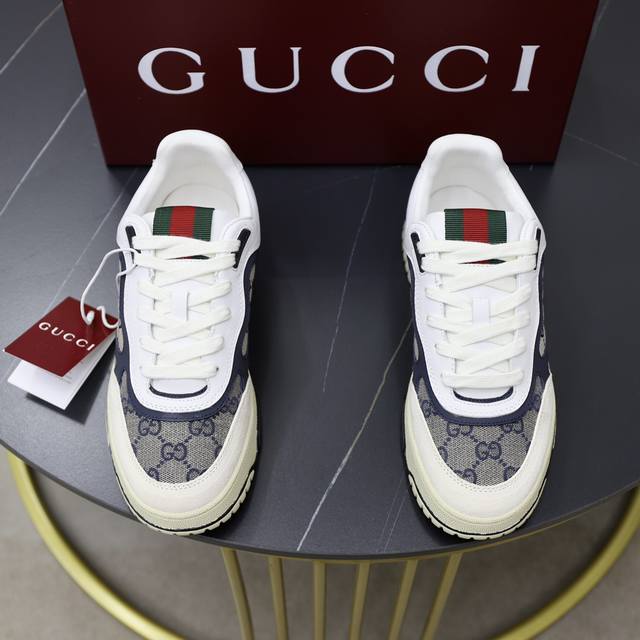 出厂价： 顶级原单 品牌：古奇gucci 标准码：男码38 44 45可以定做 等级：官网同款 材料：原版牛皮拼接 舒适透气顶级混种加厚羊皮内里 原版耐磨柔软大