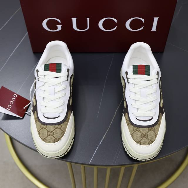 出厂价： 顶级原单 品牌：古奇gucci 标准码：男码38 44 45可以定做 等级：官网同款 材料：原版牛皮拼接 舒适透气顶级混种加厚羊皮内里 原版耐磨柔软大