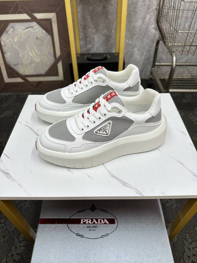 Prada-普拉达 顶级版本，套楦工艺，油边工艺，面料：高档牛皮。38–44 45订做不退换 X5 - 点击图像关闭