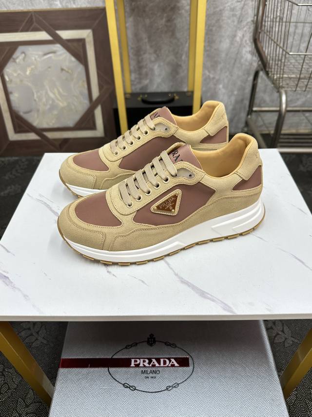 Prada-普拉达 顶级版本，套楦工艺，油边工艺，面料：高档牛皮。38–44 45订做不退换 X5