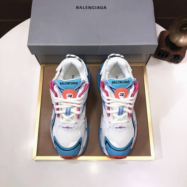 工厂 顶级版本 Balenciaga 巴黎7.5 巴黎世家 最新配色潮流复古休闲鞋 通过溢胶、做旧、缝线等细节， 展示了设计师 Demna 的运动鞋风格， 用一