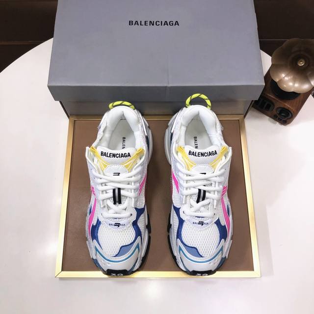 工厂 顶级版本 Balenciaga 巴黎7.5 巴黎世家 最新配色潮流复古休闲鞋 通过溢胶、做旧、缝线等细节， 展示了设计师 Demna 的运动鞋风格， 用一