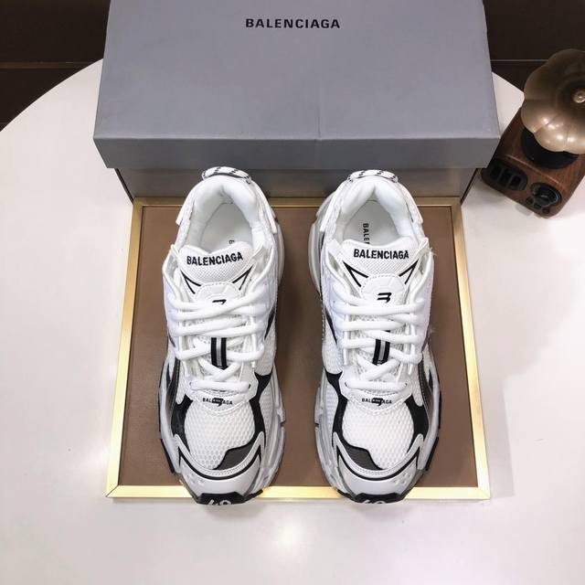 工厂 顶级版本 Balenciaga 巴黎7.5 巴黎世家 最新配色潮流复古休闲鞋 通过溢胶、做旧、缝线等细节， 展示了设计师 Demna 的运动鞋风格， 用一