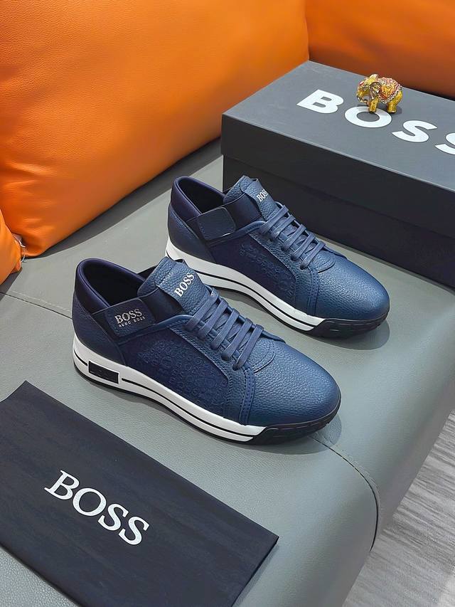 商品名称：Boss 波士 正规码数: 38-44 休闲鞋 商品材料：精选 牛皮鞋面，舒适羊皮内里 ；原厂大底。