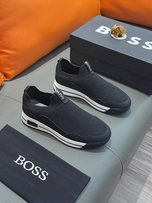 商品名称：Boss 波士 正规码数: 38-44 套脚鞋 商品材料：精选 网布鞋面，舒适羊皮内里 ；原厂大底。