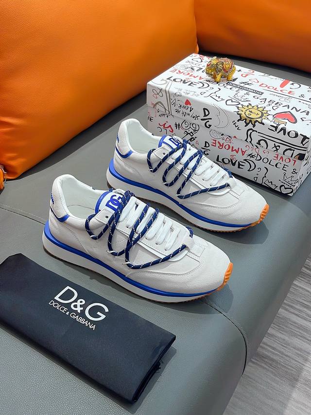 商品名称：D&G 杜嘉班纳 正规码数: 38-44 休闲鞋 商品材料：精选 牛皮鞋面，柔软羊皮内里；原厂大底。