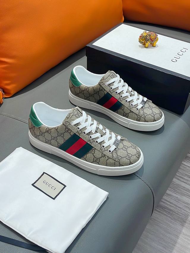 商品名称：Gucci 古驰 正规码数: 38-44 休闲鞋 商品材料：精选 牛皮鞋面，柔软羊皮内里；原厂大底。