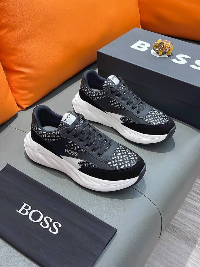 商品名称：Boss 波士 正规码数: 38-44 休闲鞋 商品材料：精选 牛皮鞋面，舒适羊皮内里 ；原厂大底。