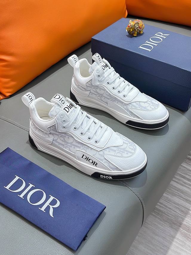 商品名称：Dior 迪奥 正规码数: 38-44 休闲鞋 商品材料：精选 牛皮鞋面，柔软羊皮内里；原厂大底。