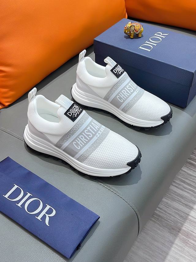 商品名称：Dior 迪奥 正规码数: 38-44 套脚鞋 商品材料：精选 飞织鞋面，柔软羊皮内里；原厂大底。