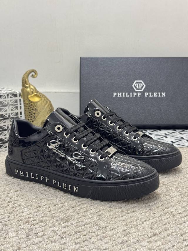 出厂价 实价 Philipp Plein 菲利普普来因 高帮男鞋高端品牌 官网1:1。鞋面采用牛皮羊皮内里，原版五金配件，独家新款，惊世之作，与官方的质量相比美