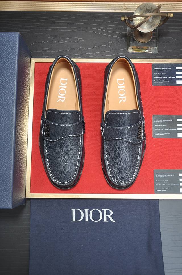 出厂价 Dior 水染牛皮内里 迪奥原版1:1高品质出厂，进口原版料，进口版原牛皮，水染牛皮内里，原版橡胶大底，码数:38-45 45定做