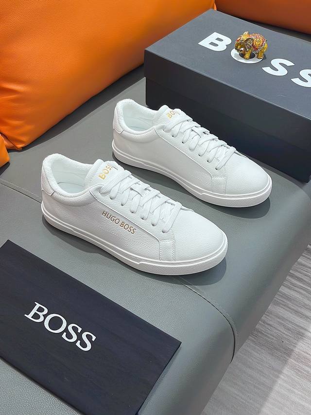 商品名称：Boss 波士 正规码数: 38-44 休闲鞋 商品材料：精选 牛皮鞋面，舒适羊皮内里 ；原厂大底。