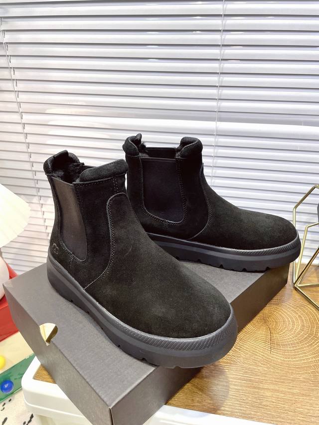 ugg Size：码数:39-45 Ugg2024秋季新款男士舒适平底圆头时尚短靴休闲切尔西靴 款号1152050 牛皮磨砂面+内里真羊毛+发泡大底