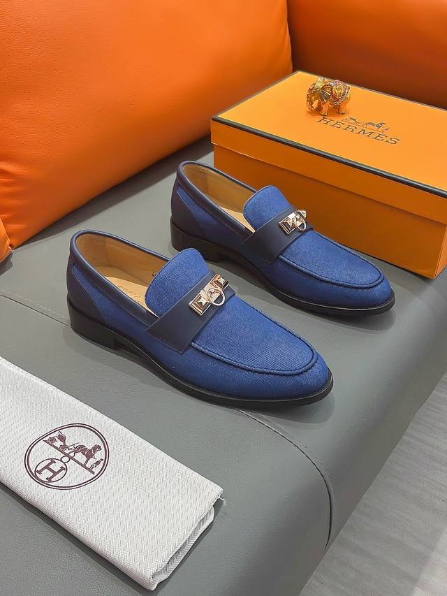 商品名称：Hermes 爱马仕 正规码数: 38-44 西装鞋 商品材料：精选 进口牛皮鞋面，舒适羊皮内里；原厂大底。