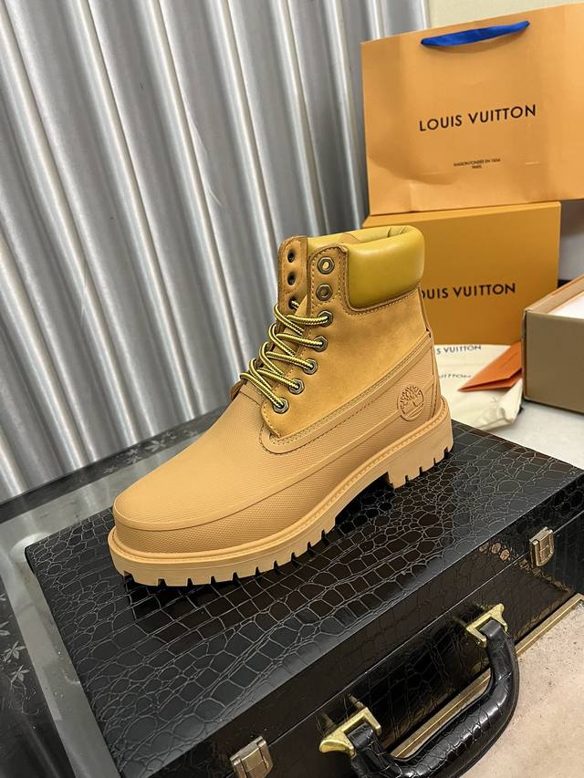 出厂价： 高帮靴子款 Louis Vuitton X Timberland联名 Via Instagram Lv 224 早秋 添柏岚 大黄靴 众多明星上脚 多